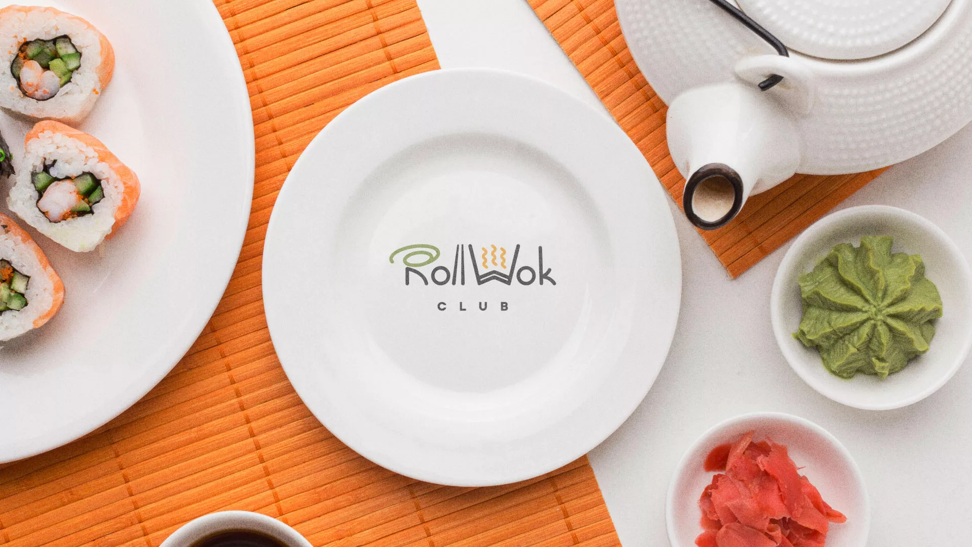 Разработка логотипа и фирменного стиля в Костомукше для суши-бара «Roll Wok Club»
